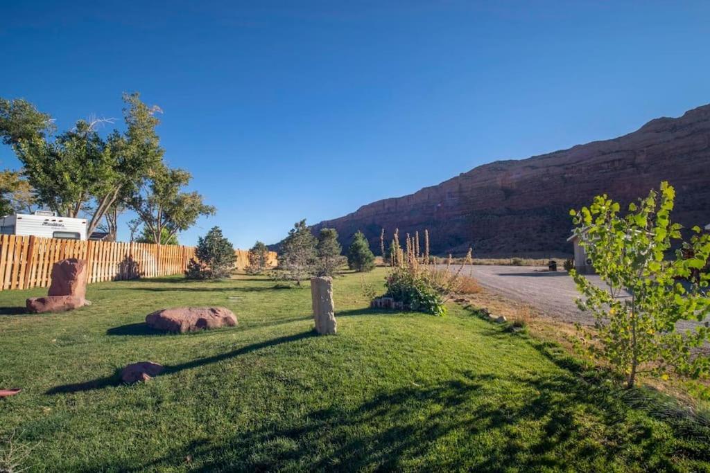 Redrock Moab Tiny House W Large Loft Site 8 Villa Luaran gambar