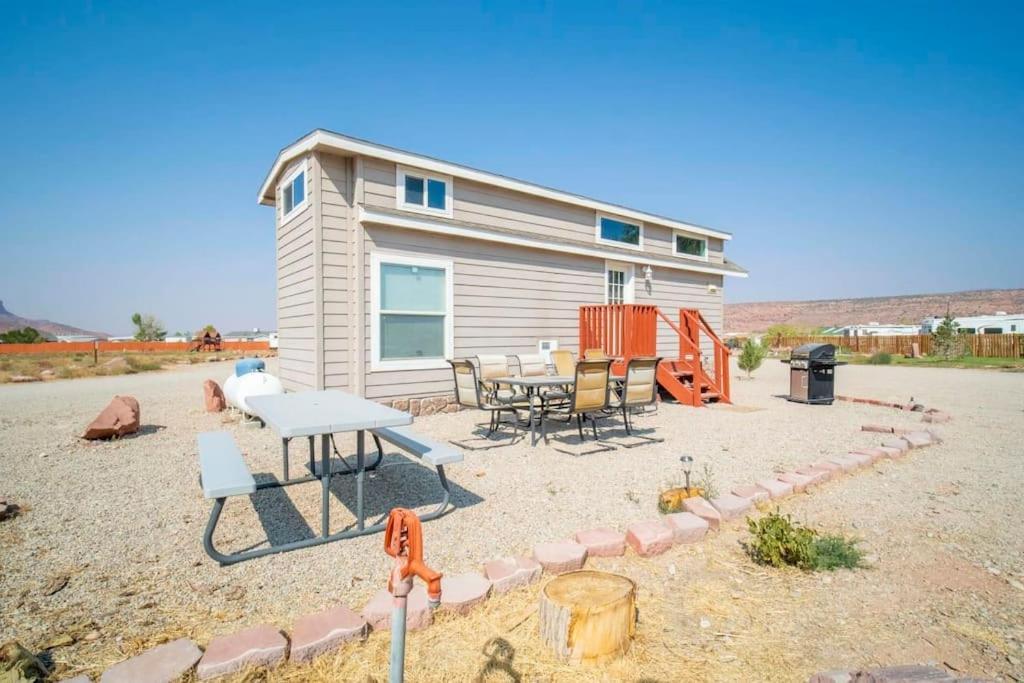 Redrock Moab Tiny House W Large Loft Site 8 Villa Luaran gambar
