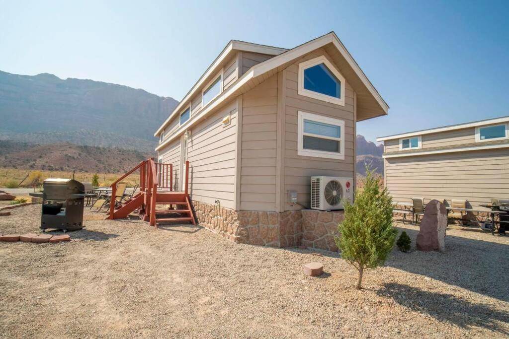 Redrock Moab Tiny House W Large Loft Site 8 Villa Luaran gambar