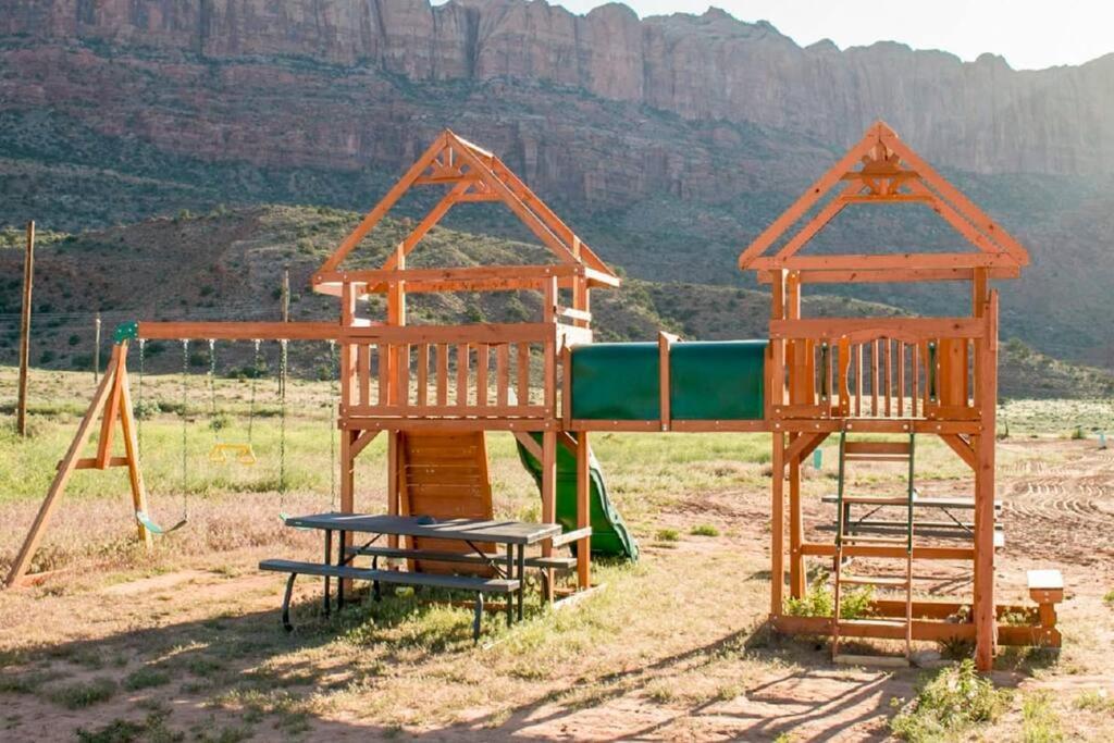 Redrock Moab Tiny House W Large Loft Site 8 Villa Luaran gambar